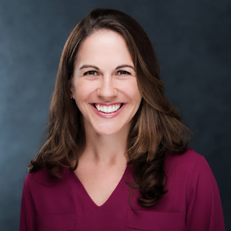 Headshot of Cassie Holmes